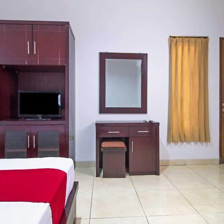 Hotel Reddoorz @ Pangeran Antasari 2 Cilandak  Exterior foto