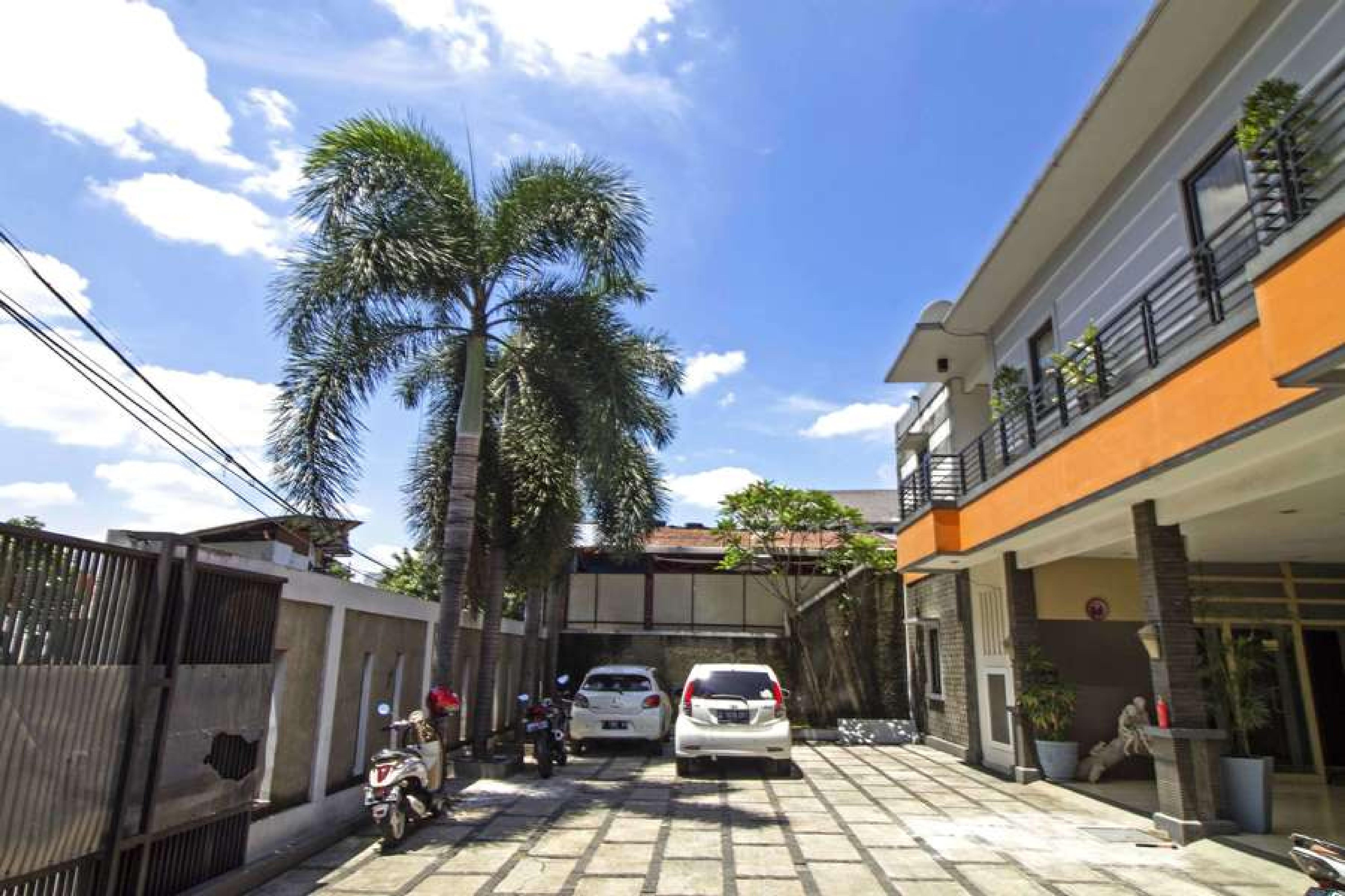 Hotel Reddoorz @ Pangeran Antasari 2 Cilandak  Exterior foto
